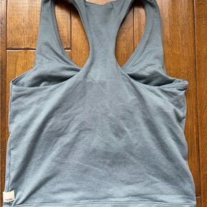 Vuori halo performance crop